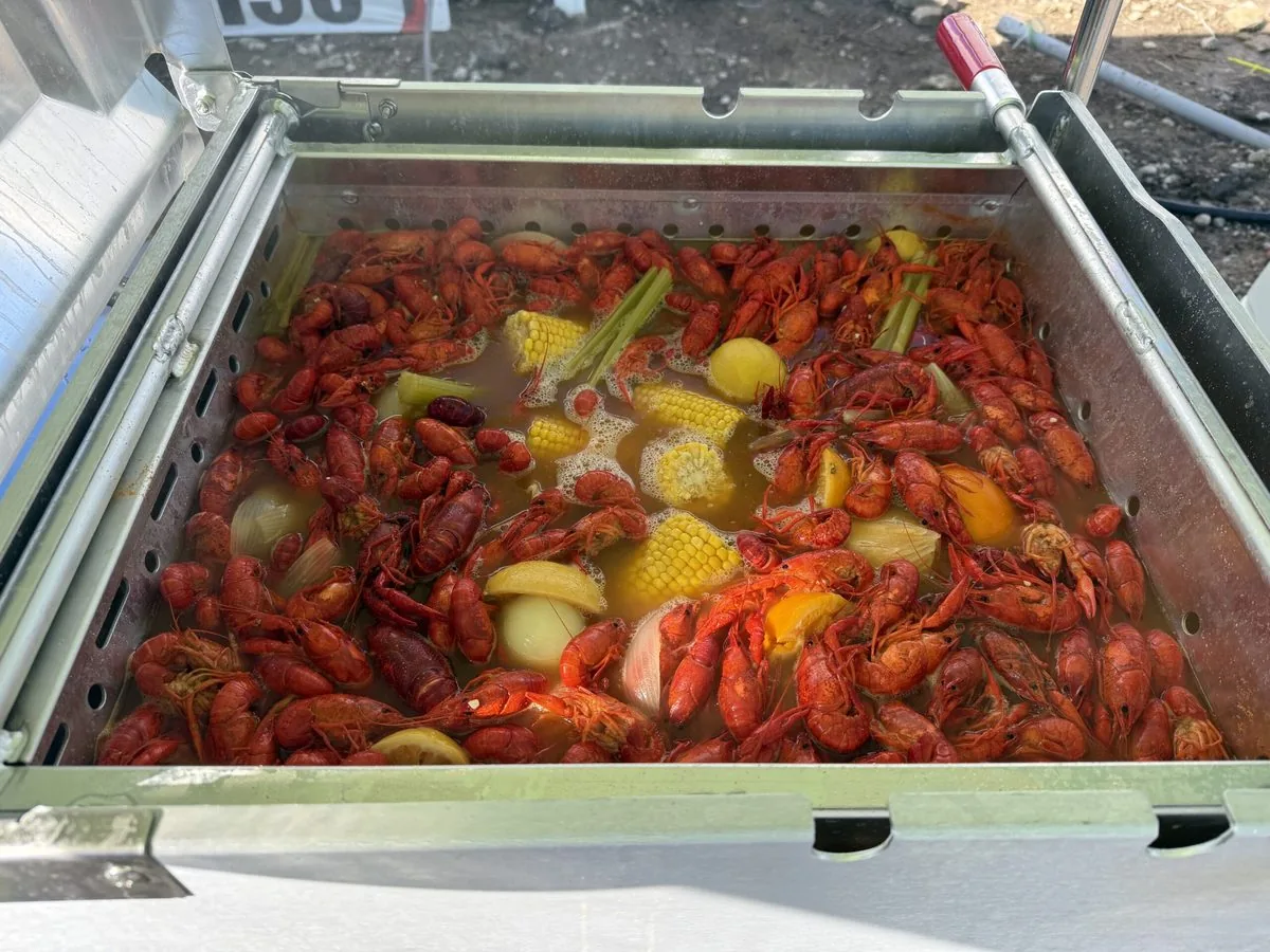 Live Crawfish Boil — Froggy's TX Southern Seafood