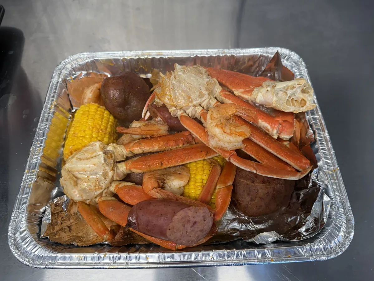Snow Crab Full Boil Tray — Froggy's TX Southern Seafood