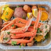 Snow Crab Legs Platter Herbs Lemon — Froggy's TX Southern Seafood